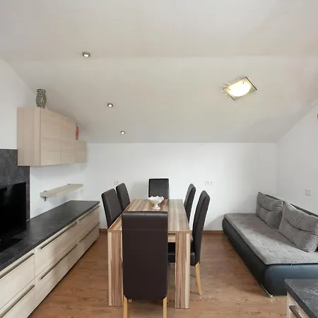 Sunlit Apartment Near Ski Area In Hollersbach Im Pinzgau