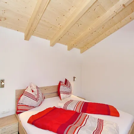 Sunlit Apartment Near Ski Area In Hollersbach Im Pinzgau Apartment *