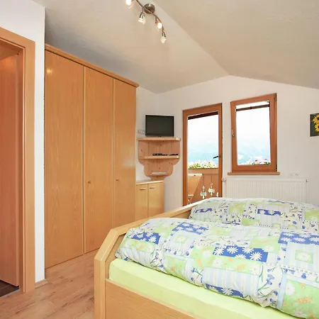 Sunlit Apartment Near Ski Area In Hollersbach Im Pinzgau