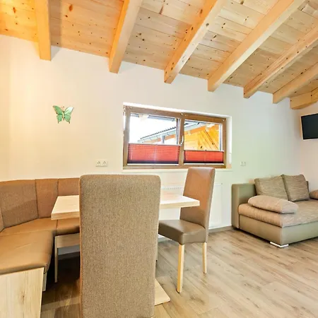 Sunlit Apartment Near Ski Area In Hollersbach Im Pinzgau Apartment