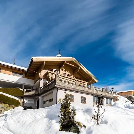 Sunlit Apartment Near Ski Area In Hollersbach Im Pinzgau
