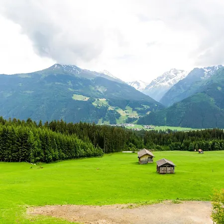 Sunlit Apartment Near Ski Area In Hollersbach Im Pinzgau