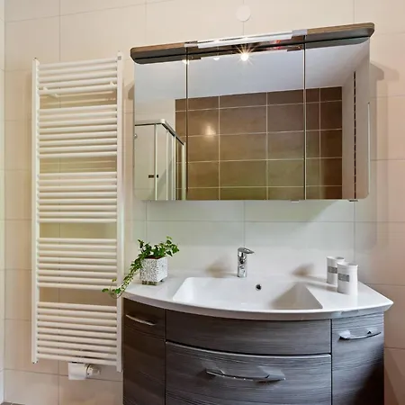 Sunlit Near Area In Διαμέρισμα *