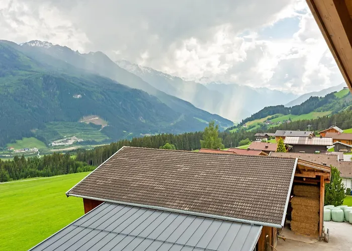 Sunlit Near Area In 公寓